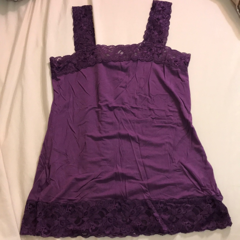Halogen lace tank